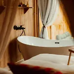Nowoczesne Na Drzewie - Jacuzzi - Kolobrzeg - Sauna - Polanaglamp