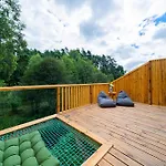 Nowoczesne Na Drzewie - Jacuzzi - Kolobrzeg - Sauna - Polanaglamp *