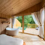 Nowoczesne Na Drzewie - Jacuzzi - Kolobrzeg - Sauna - Polanaglamp Prázdninový areál *