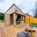 Nowoczesne Na Drzewie - Jacuzzi - Kolobrzeg - Sauna - Polanaglamp Niezyn