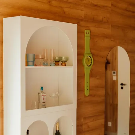 Nowoczesne Na Drzewie - Jacuzzi - Kolobrzeg - Sauna - Polanaglamp * Niezyn