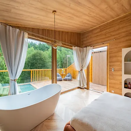 Nowoczesne Na Drzewie - Jacuzzi - Kolobrzeg - Sauna - Polanaglamp * Niezyn