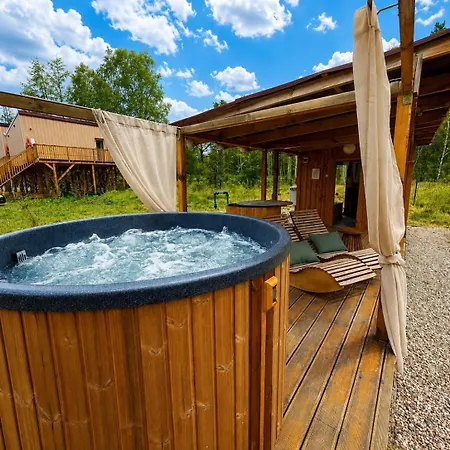 Nowoczesne Na Drzewie - Jacuzzi - Kolobrzeg - Sauna - Polanaglamp Niezyn