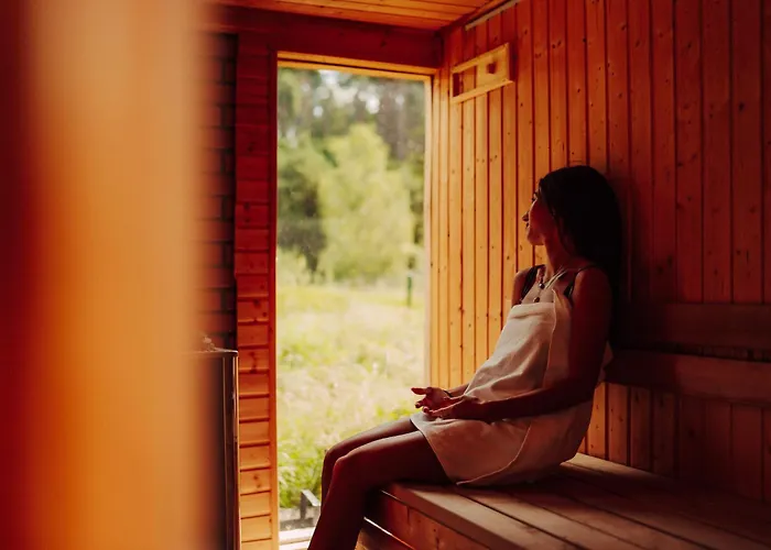 Nowoczesne Na Drzewie - Jacuzzi - Kolobrzeg - Sauna - Polanaglamp * Niezyn