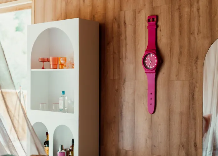 Nowoczesne Na Drzewie - Jacuzzi - Kolobrzeg - Sauna - Polanaglamp * Niezyn