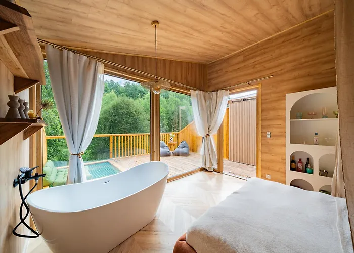 Nowoczesne Na Drzewie - Kolobrzeg - Sauna - Polanaglamp * Niezyn