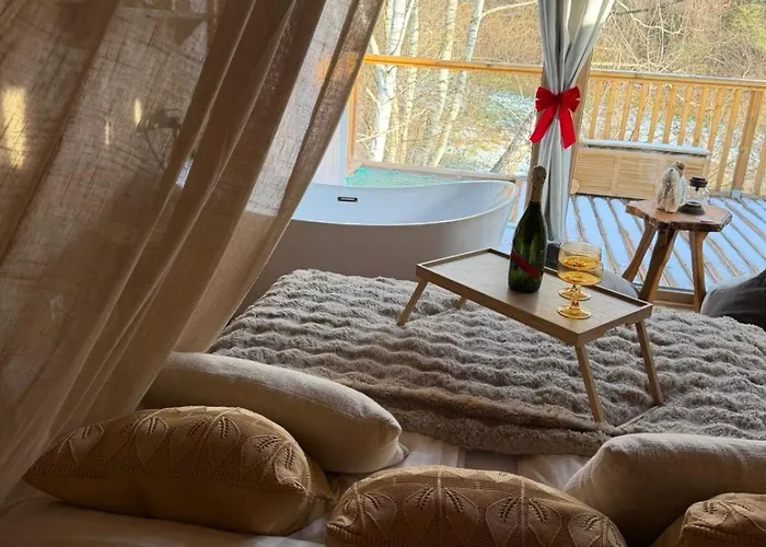 Nowoczesne Na Drzewie - Jacuzzi - Kolobrzeg - Sauna - Polanaglamp