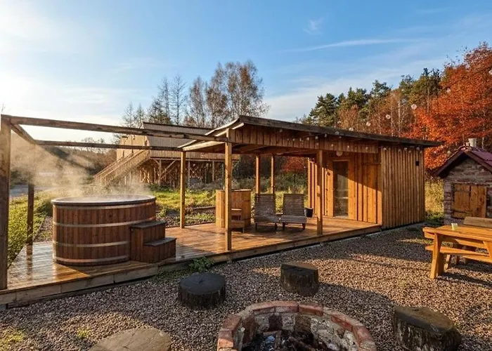 Nowoczesne Na Drzewie - Jacuzzi - Kolobrzeg - Sauna - Polanaglamp Niezyn