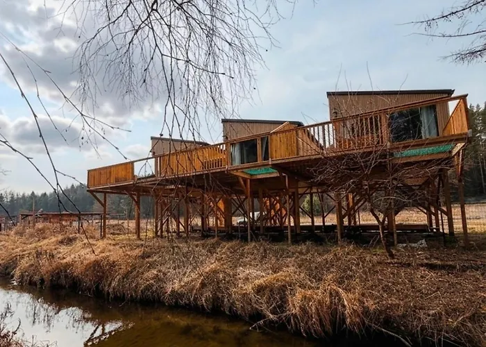 Holiday park Nowoczesne Na Drzewie - Jacuzzi - Kolobrzeg - Sauna - Polanaglamp *